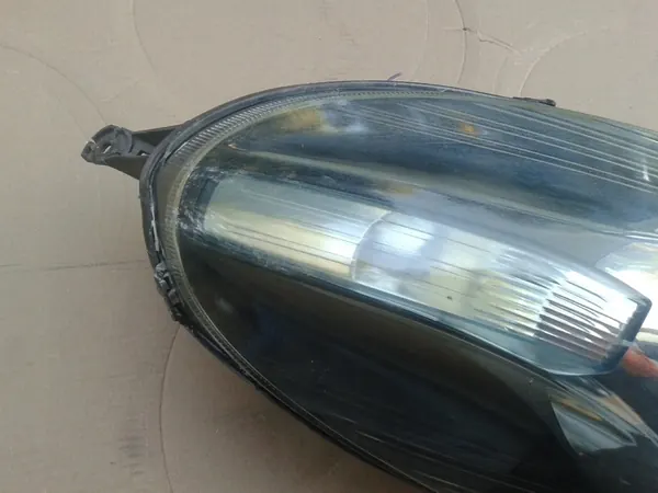 Vasen etuvalaisin Nissan Micra K12, uusi alkuperäinen 26010BG10B image 3