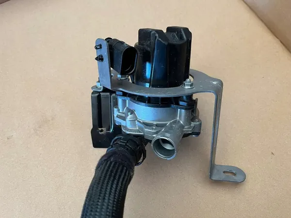 Bomba de ar VW Audi Skoda Seat TSI 04E959231A image 3