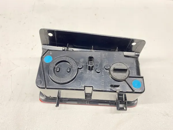 Luz de Reversa Trasera Derecha Renault Trafic III 2014- image 3