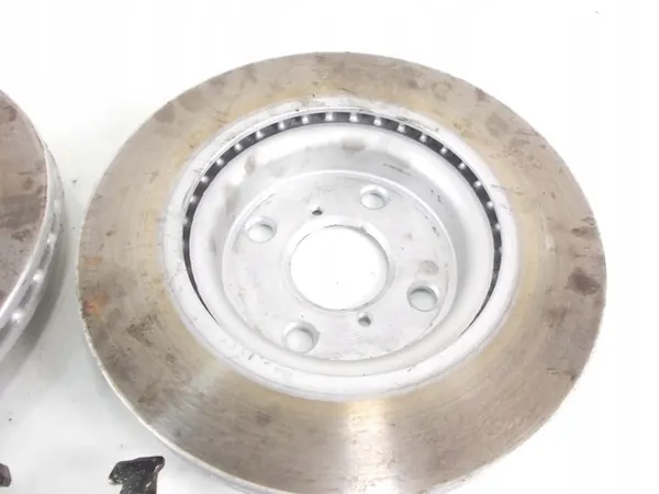 Discos e pastilhas dianteiras EGW OEM Toyota Yaris 2 image 3