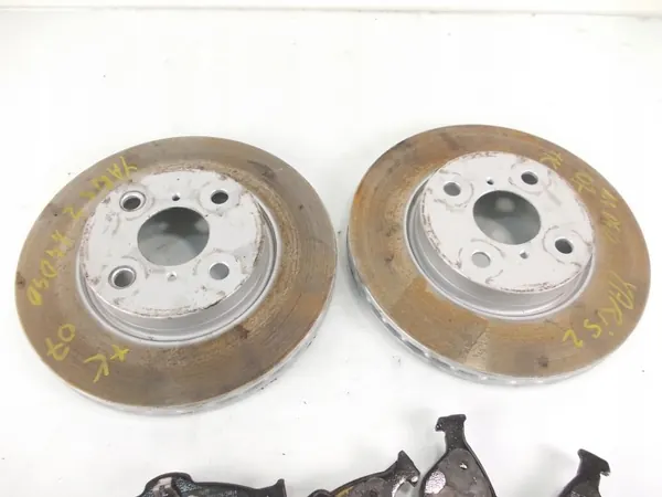 Discos e pastilhas dianteiras EGW OEM Toyota Yaris 2 image 6
