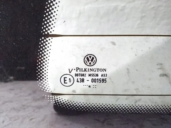 Vitre arrière OEM JUR261938 pour Volkswagen Amarok image 4