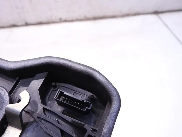 Serrure de Porte Avant Gauche 7 Broches BMW 1 E87 OEM 7167077 image 3