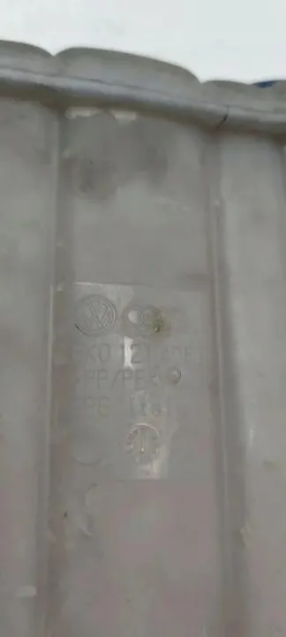 Audi OE 8K0121405E Waterreservoir - Gebruikt image 4