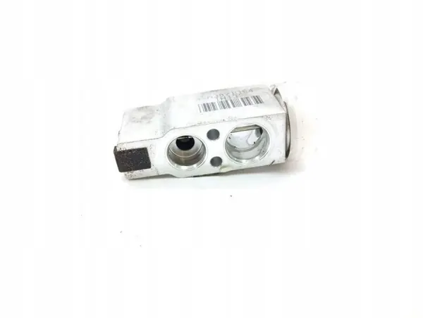 Suzuki A/C laajennusventtiili OEM SSH387B164 image 3