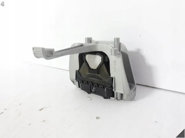 VW Tiguan Moottorin Kiinnitys Oikea 2.0TDI OEM 5WA199262AQ image 5