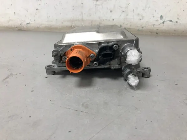 Chauffe-eau instantané OEM 64125A69D70 pour BMW i4 G26 image 3