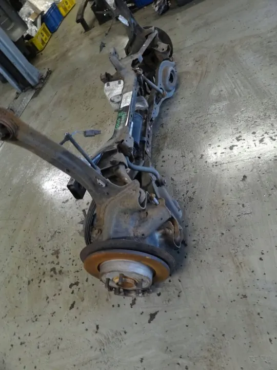 Ford OE Hinterachsträger OEM OKL15206 image 3