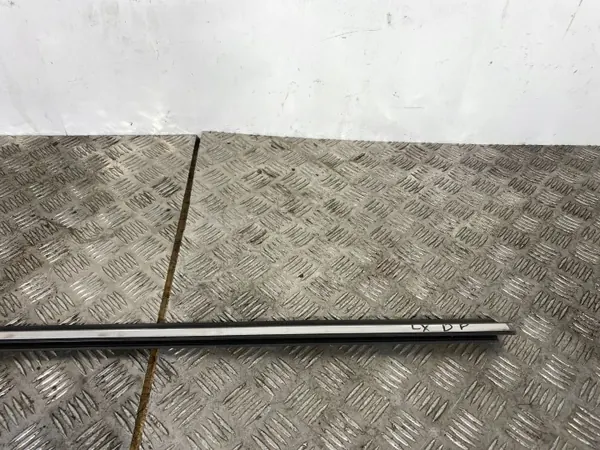 OEM FOB20365 Lexus LX 570 Coupe raamprofiel image 3