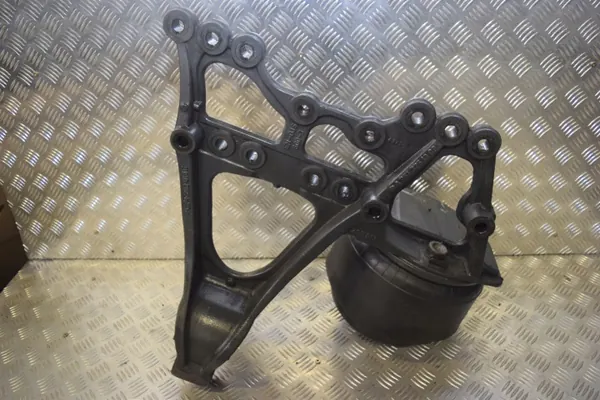 OEM A9613251309 ilmatyynyn kiinnike Mercedes image 2
