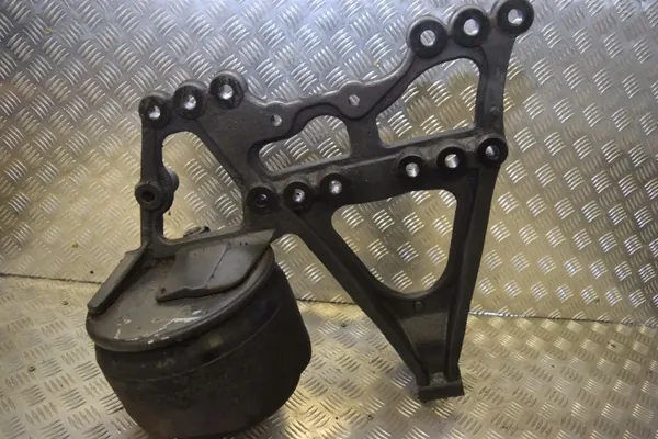 OEM A9613251309 ilmatyynyn kiinnike Mercedes image 3