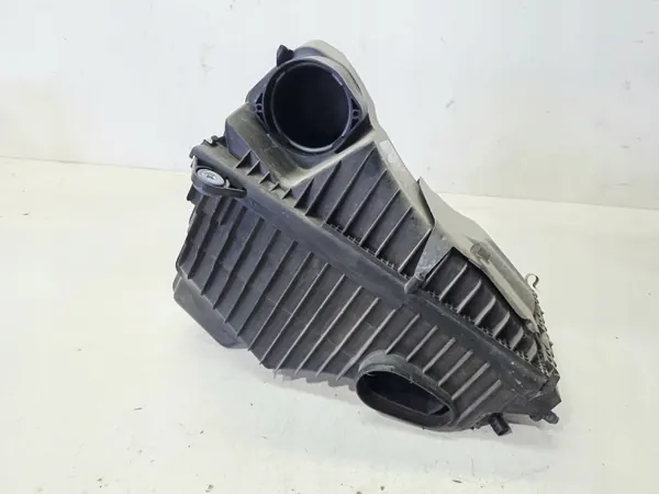 Luftfilterhus OEM 7L8129601F för Audi Q7 4.2 TDI image 4