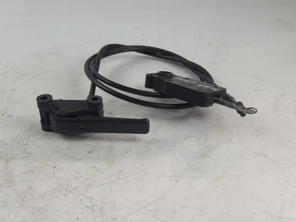 Cable y cerradura de capó CHATENET Barooder image 4