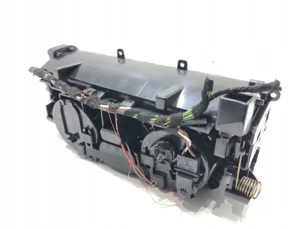 Getränkehalter OEM 4K0863276 für Audi A6 C8 Avant image 3
