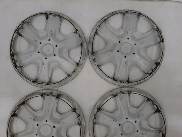 4× Ford OE Originala Navkapslar 15" Silver image 10