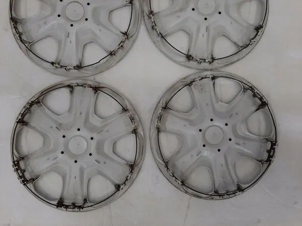 4× Ford OE Originala Navkapslar 15" Silver image 9