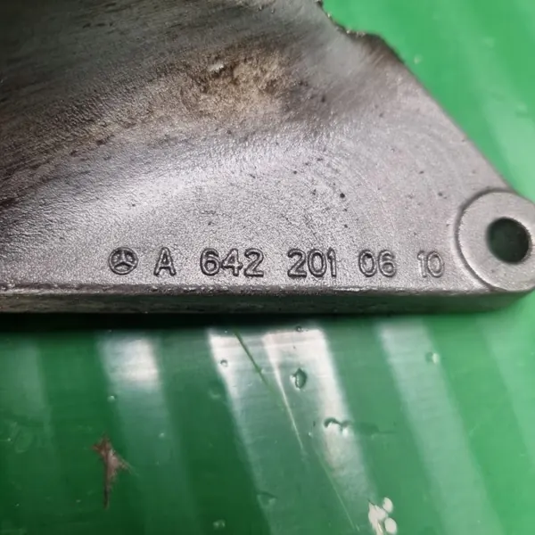 Base motor limpiaparabrisas OEM A6422010610 Mercedes image 4