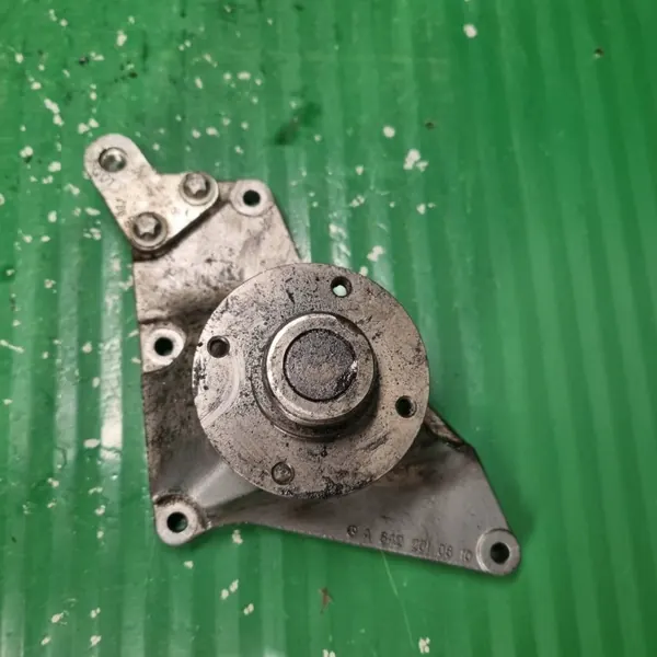 Base motor limpiaparabrisas OEM A6422010610 Mercedes image 5