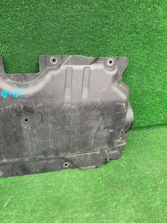 MERCEDES W205 C KLASSE MOTORSKYDD A2055240230 image 4