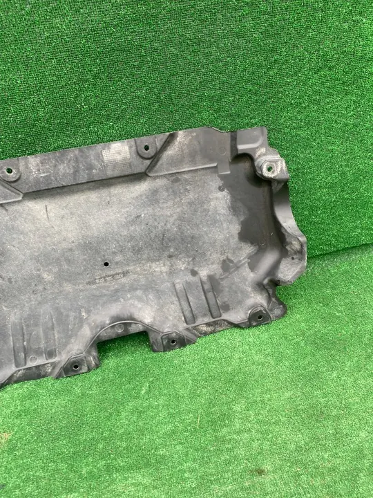 MERCEDES W205 C KLASSE MOTORSKYDD A2055240230 image 7