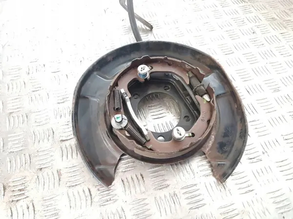 Käsijarrun kenkät OEM 6A20 Lexus RX 330-400H image 6