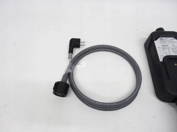 BMW Flexibele Snellader OEM 5A25DD6 230V image 3