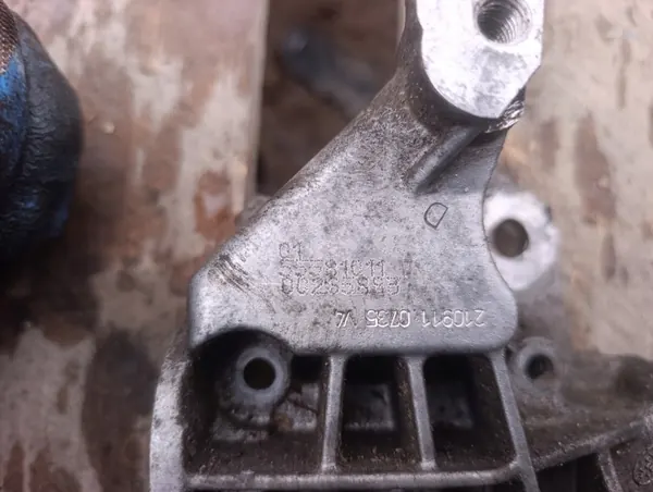 Oliepomp Opel Astra H 1.2 1.4 OEM 55581011 image 9