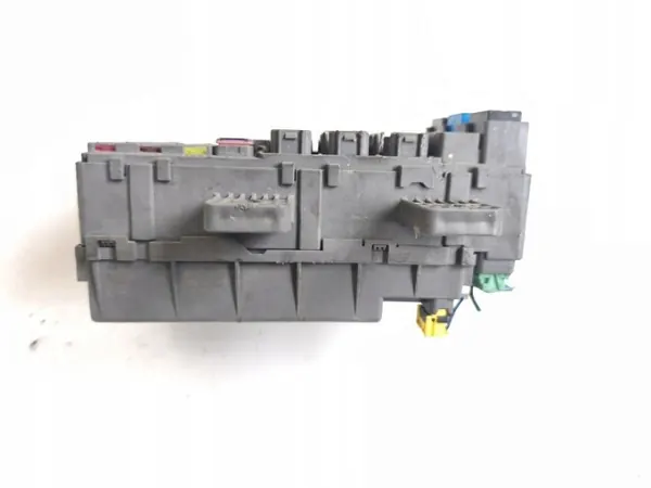 Honda Civic VIII säkringslåda OEM SMGG230 image 3
