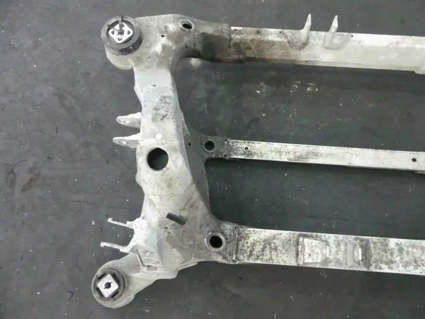 Tesla Hinterachsträger OEM 1009826-00-A für Model S 12-16 image 3
