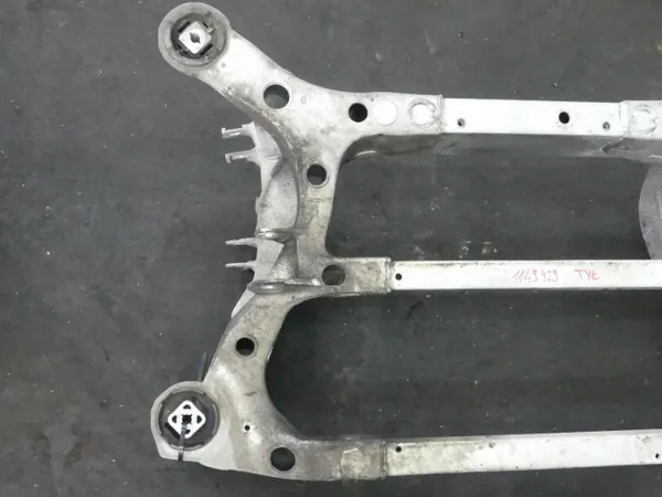 Tesla Hinterachsträger OEM 1009826-00-A für Model S 12-16 image 8