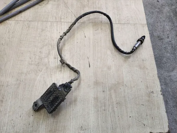 Lambda NOX-sensor OEM 04L907805BF voor VW Skoda image 3
