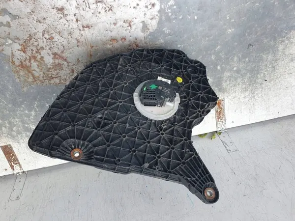 AdBlue-säiliö Audi A4 B9 OEM 8W0131878AQ.Kolumb image 6
