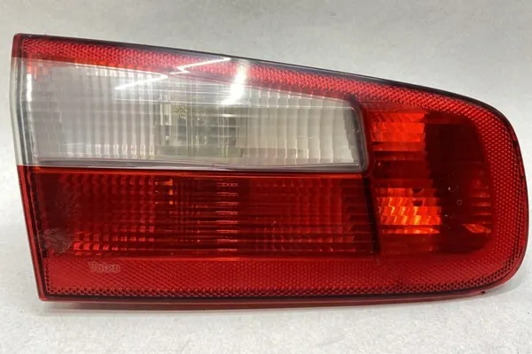 Luz trasera izquierda RENAULT LAGUNA II 8200002475 image 8