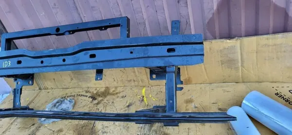 Volkswagen OE 10A807002 Frontstoßstangen-Träger image 3