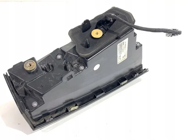 Luz interior trasera izquierda Peugeot 508 SW II image 3