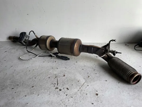 Katalysaattori OEM 05L131701D VW Golf VIII:lle image 2
