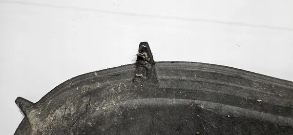 VW TIGUAN I Motorhuvudisolering 5N0 07 - OEM image 2