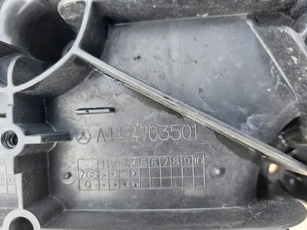 Tanque AdBlue Mercedes-Benz OEM A4474703501 - Usado image 5