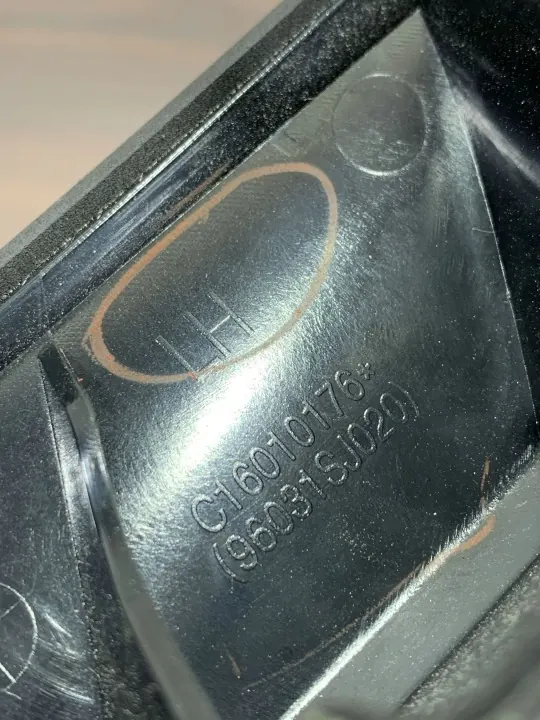 Subaru Forester SK tavaratilapeite OEM 96031SJ020 image 7