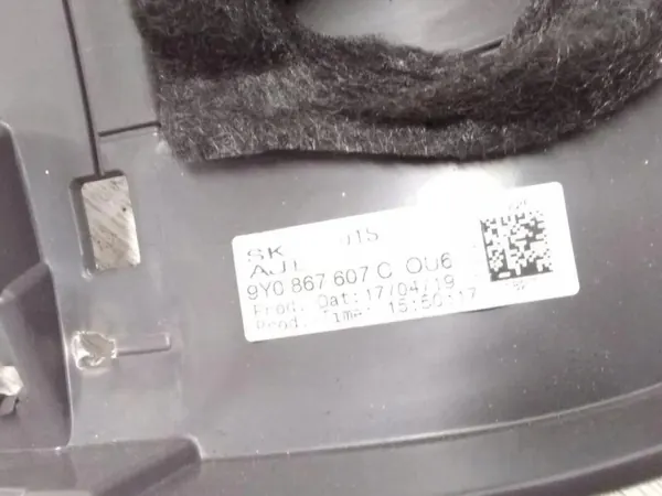 OEM 9Y0867607C Garniture Hayon Gauche Porsche Cayenne image 3