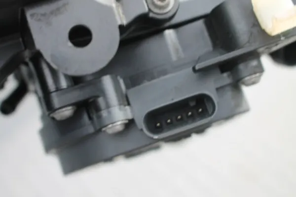 SH181516Z Thermostatbehuizing Waterpomp Mazda CX-5 image 4