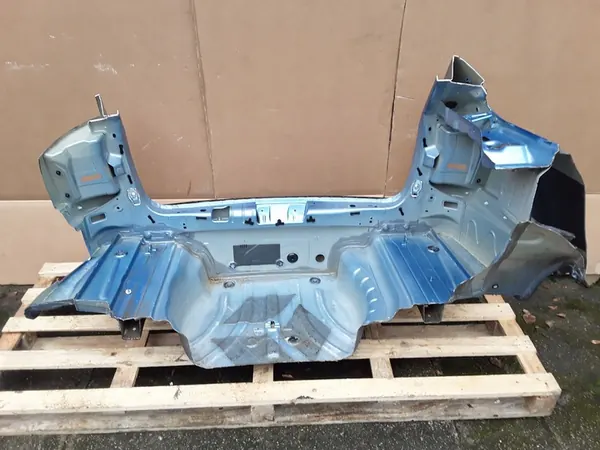 Rear Bumper Trim SKODA Octavia III Estate 2015 OEM image 6