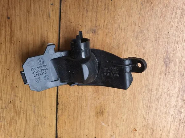 Indicador de Espelho Esquerdo Skoda Rapid Fabia 6V0949101 image 2