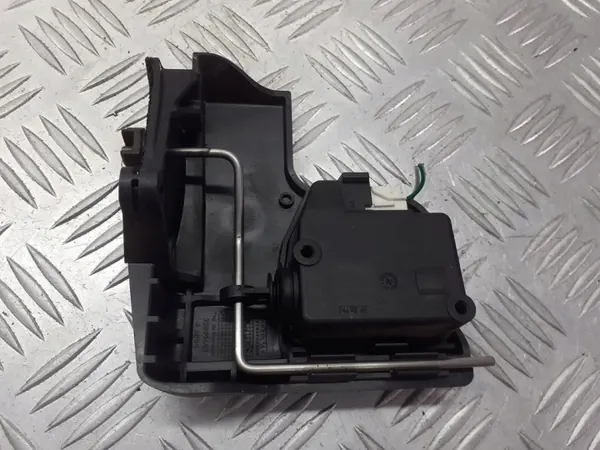 Volvo Centrale Sluiting Actuator OEM 30899697 - Gebruikt image 2