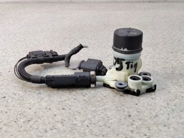AdBlue-pump OEM 911671A för VW Tiguan Passat Golf image 2