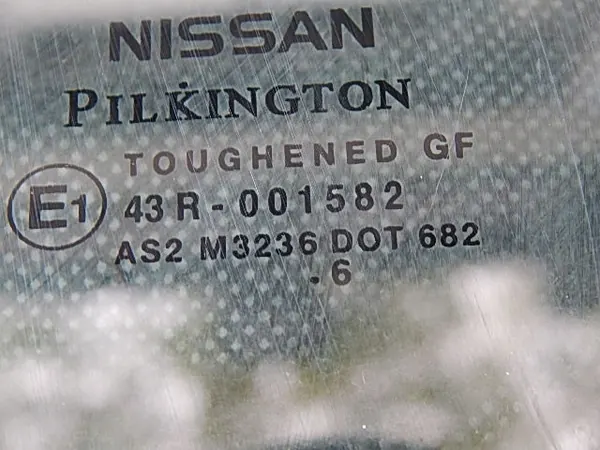 Vasen Etuoven Ikkuna Nissan Micra K12 80301BC60A image 2