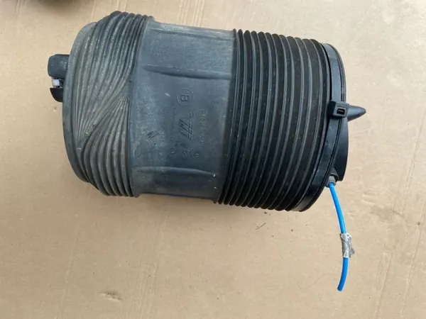 Bakre höger luftfjädring OEM 4M0616002AK för Audi Q7 Q8 image 4
