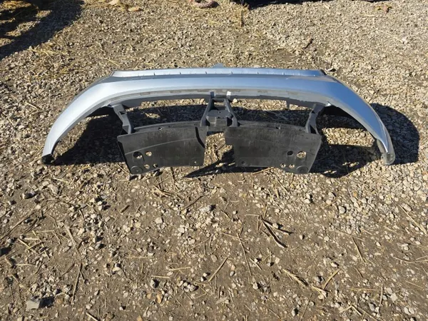 Parachoques delantero Dacia Duster II OEM 620221776R - Usado image 3