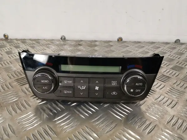 Toyota RAV4 klimatpaneler OEM 5590042400 - Begagnad image 2