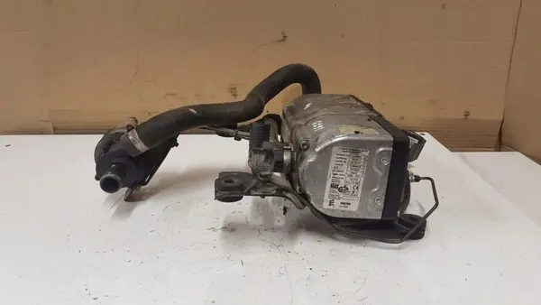 Webasto Lämmitys OEM 30710229 Volvo V50 2.0L image 8
